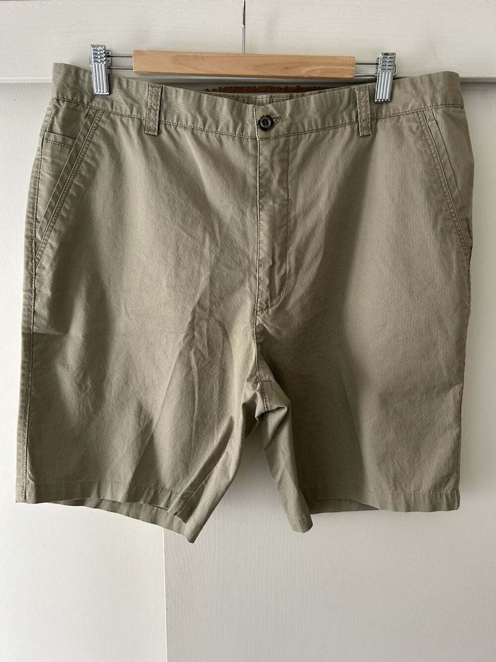 Men's Montagut Paris Khaki Shorts Size 38
